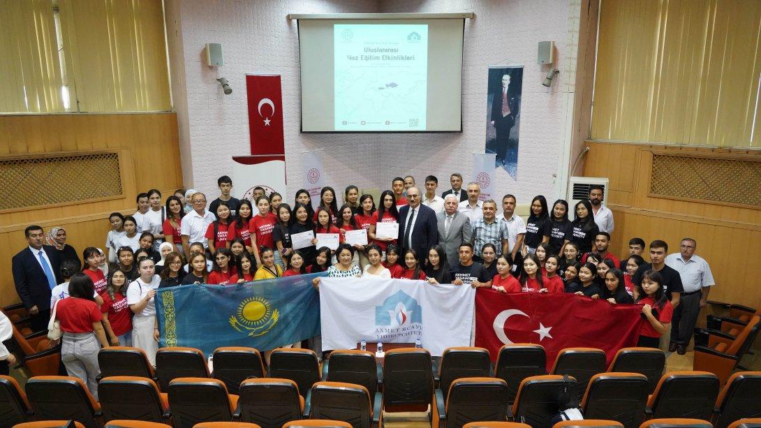 Kazakistan'dan Gelen Öğrencilere Yönelik 