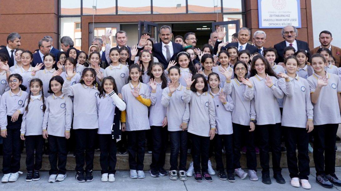 Bakanımız Sayın Mahmut Özer'in Katılımıyla Zeytinburnu Kız Anadolu İmam Hatip Lisesinin Açılışı Gerçekleştirildi