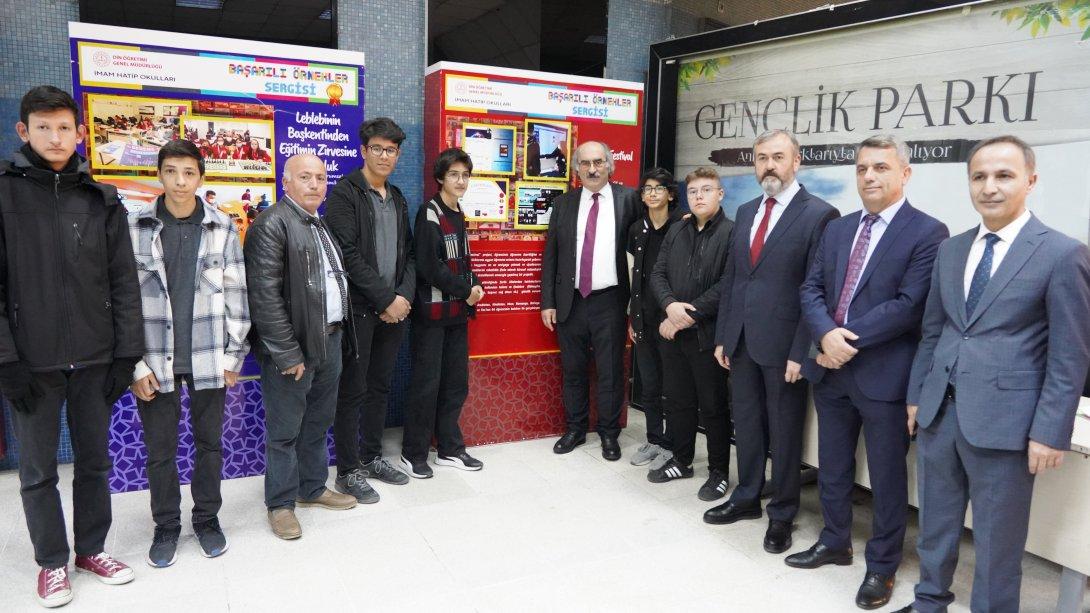 Genel Müdürümüz Mehmet Nezir Gül'ün Katılımıyla Başarılı Örnekler Sergisi'nin Açılışı Kızılay Metro Sanat Galerisi'nde Gerçekleştirildi