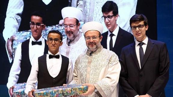 Uluslararası Anadolu İmam Hatip Liselerinin Mezuniyet Töreni Yapıldı