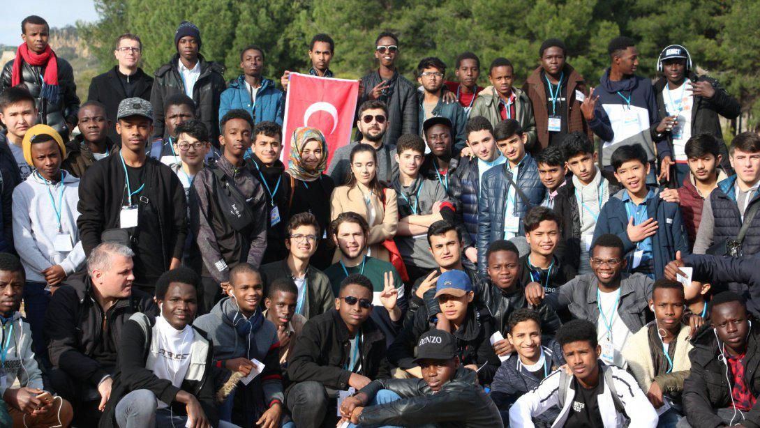 Uluslararası Anadolu İmam Hatip Liseleri 80'i Aşkın Ülkeden Binlerce Öğrencinin İlgi Odağı Oldu