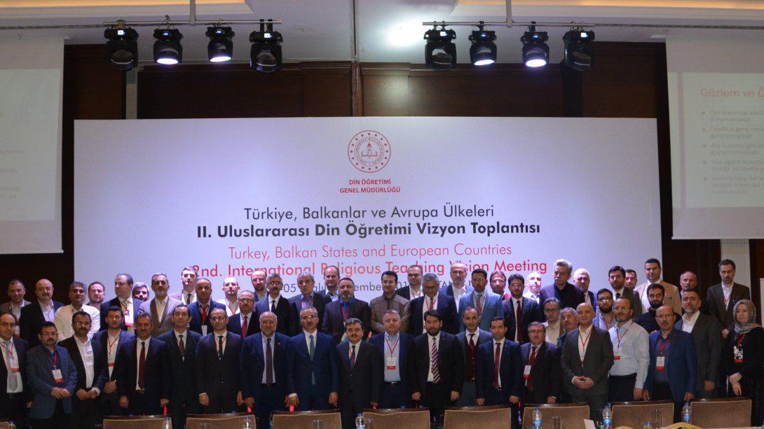 Balkanlar ve Avrupa'daki 12 Ülkeden 80 Temsilcinin Katılımıyla II. Uluslararası Din Öğretimi Vizyon Toplantısı İstanbul'da Gerçekleştirildi