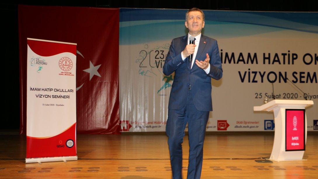 Milli Eğitim Bakanımız Sayın Ziya Selçuk'un Katılımıyla İmam Hatip Okulları Vizyon Semineri Diyarbakır'da Yapıldı