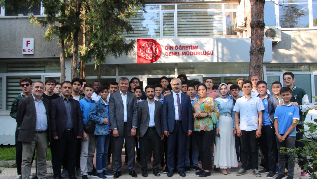 Özbekistan'dan Uluslararası Kardeş Okulumuz Genel Müdürlüğümüzü Ziyaret Etti 