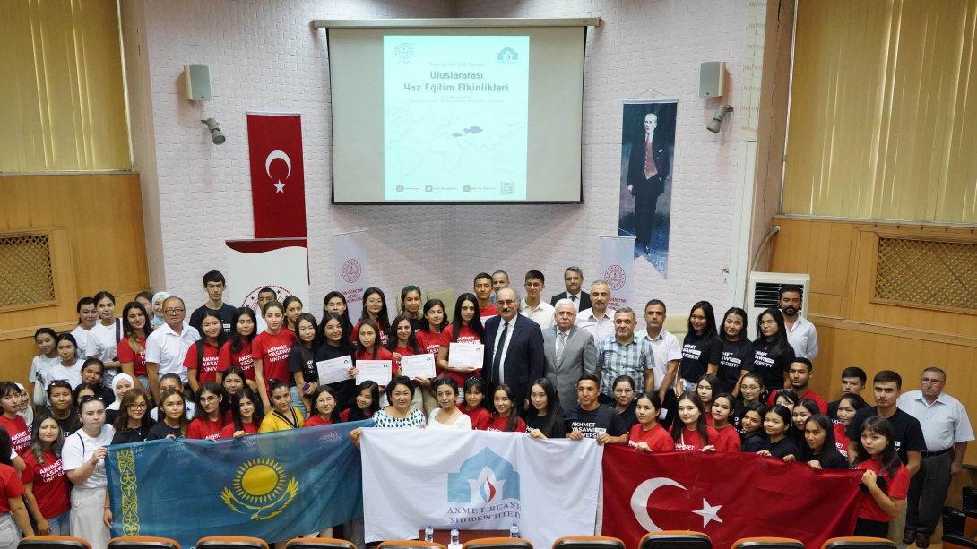 Genel Müdür Gül, Ankara'da Düzenlenen Programda Kazakistan'dan Gelen Üniversite Öğrencileriyle Buluştu