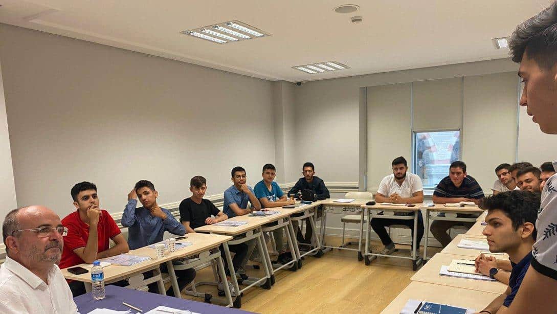 Geleceğin Genç Hatipleri Programı İstanbul'da Devam Ediyor